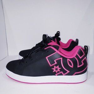 DC - WOMEN'S COURT GRAFFIK SHOES - SIZE: 9.5